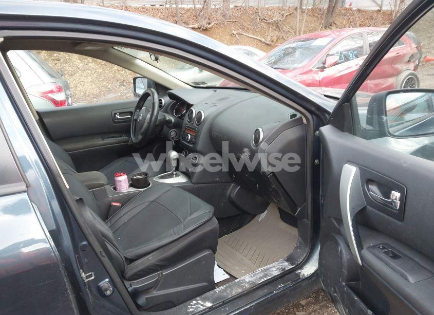 Photo 5 of 2014 Nissan Rogue SELECT S (VIN JN8AS5MV2EW707966)