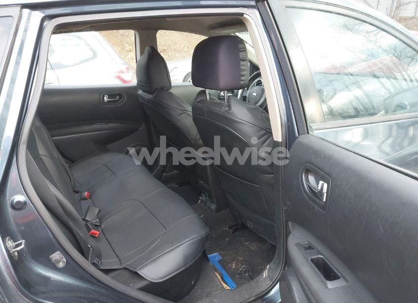 Photo 8 of 2014 Nissan Rogue SELECT S (VIN JN8AS5MV2EW707966)