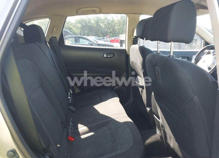 Photo 8 of 2015 Nissan Rogue SELECT S (VIN JN8AS5MV2FW260783)