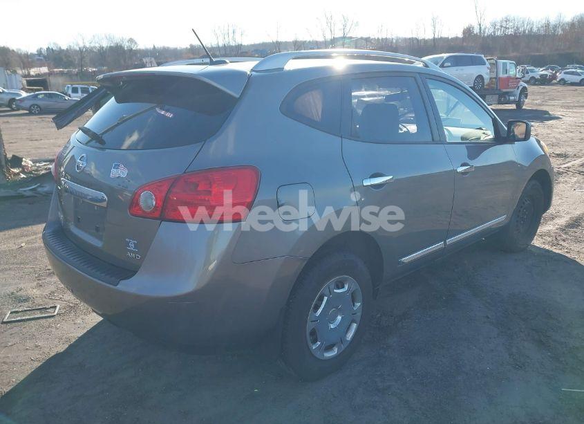 Photo 4 of 2015 Nissan Rogue SELECT S (VIN JN8AS5MV2FW751323)