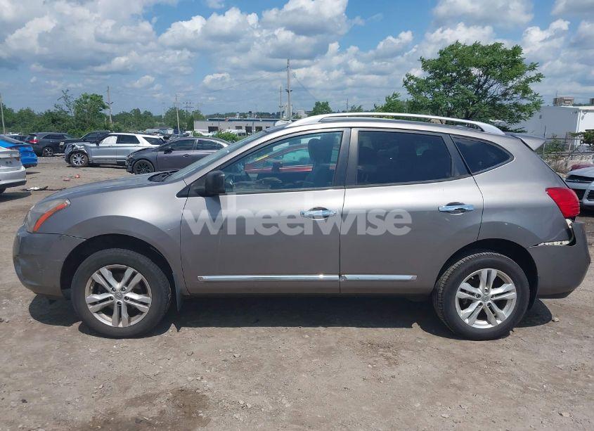 Photo 13 of 2015 Nissan Rogue SELECT S (VIN JN8AS5MV2FW753783)
