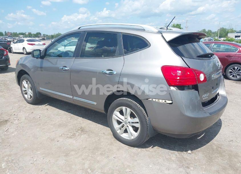 Photo 3 of 2015 Nissan Rogue SELECT S (VIN JN8AS5MV2FW753783)