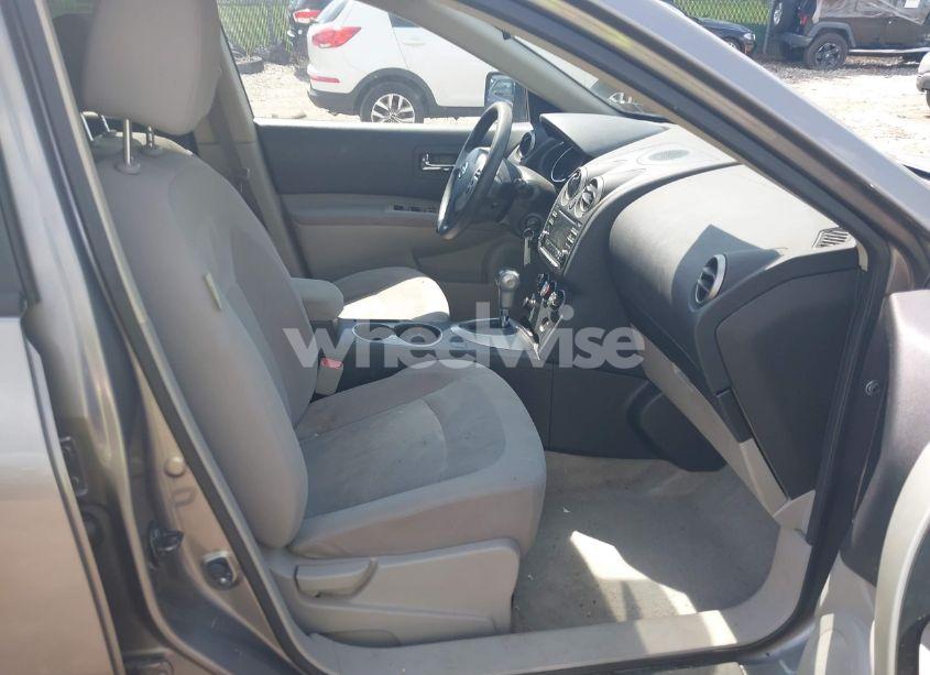 Photo 5 of 2015 Nissan Rogue SELECT S (VIN JN8AS5MV2FW753783)