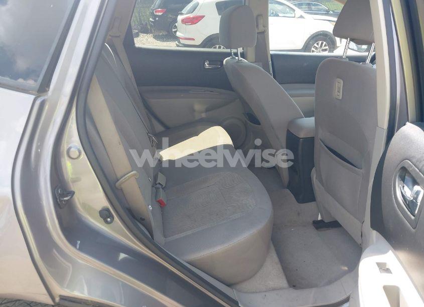 Photo 8 of 2015 Nissan Rogue SELECT S (VIN JN8AS5MV2FW753783)