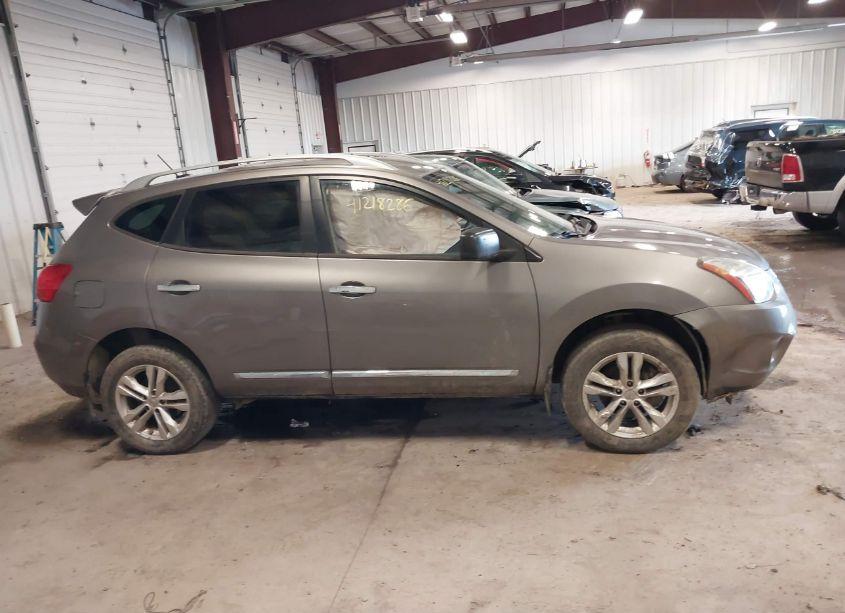 Photo 13 of 2015 Nissan Rogue SELECT S (VIN JN8AS5MV2FW759566)