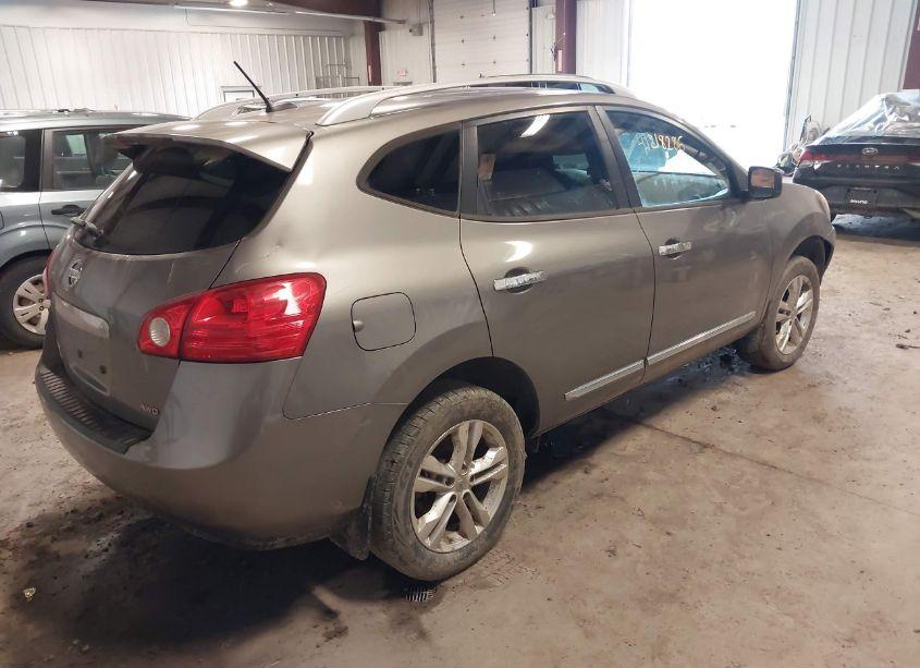 Photo 4 of 2015 Nissan Rogue SELECT S (VIN JN8AS5MV2FW759566)