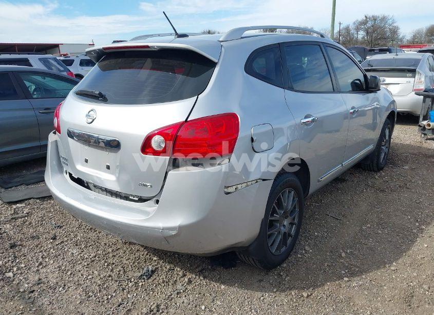 Photo 4 of 2015 Nissan Rogue SELECT S (VIN JN8AS5MV2FW766615)