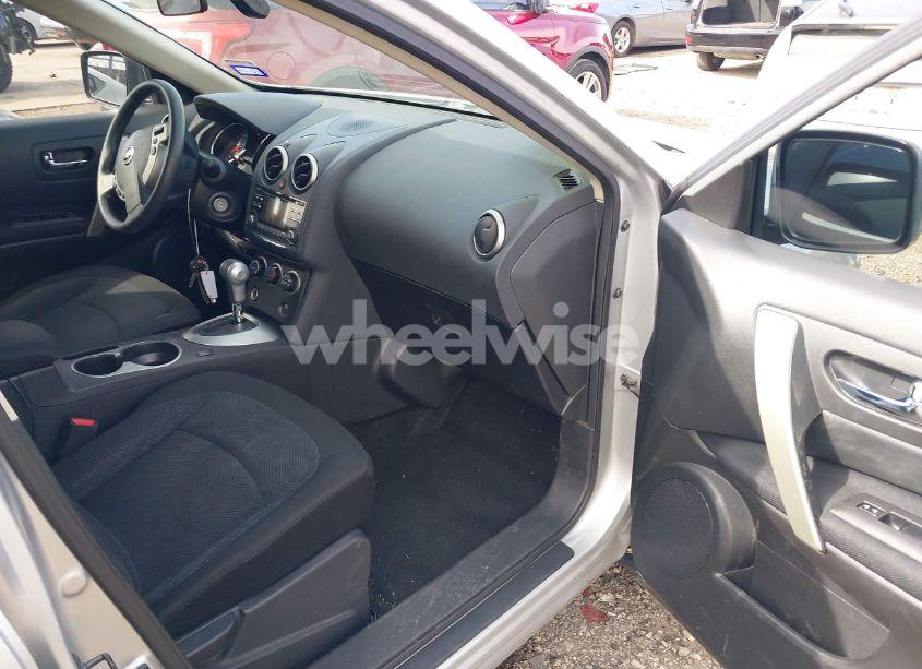 Photo 5 of 2015 Nissan Rogue SELECT S (VIN JN8AS5MV2FW766615)