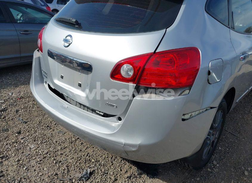 Photo 6 of 2015 Nissan Rogue SELECT S (VIN JN8AS5MV2FW766615)