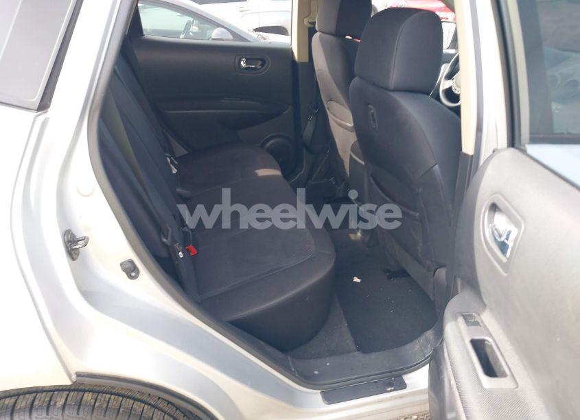 Photo 8 of 2015 Nissan Rogue SELECT S (VIN JN8AS5MV2FW766615)