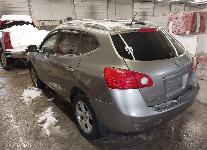 Photo 3 of 2010 Nissan Rogue SL (VIN JN8AS5MV3AW124980)
