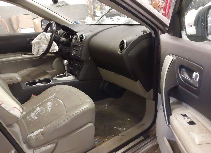 Photo 5 of 2010 Nissan Rogue SL (VIN JN8AS5MV3AW124980)