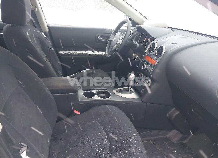 Photo 5 of 2010 Nissan Rogue S (VIN JN8AS5MV3AW129757)