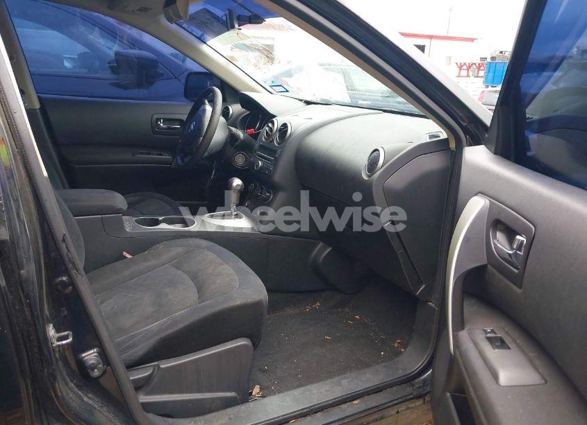 Photo 5 of 2010 Nissan Rogue S (VIN JN8AS5MV3AW605375)