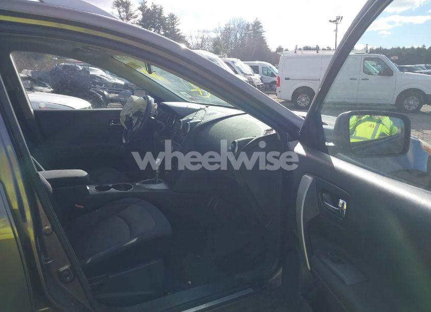 Photo 5 of 2010 Nissan Rogue SL (VIN JN8AS5MV3AW606932)