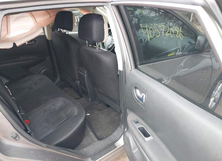 Photo 8 of 2010 Nissan Rogue S (VIN JN8AS5MV3AW607305)