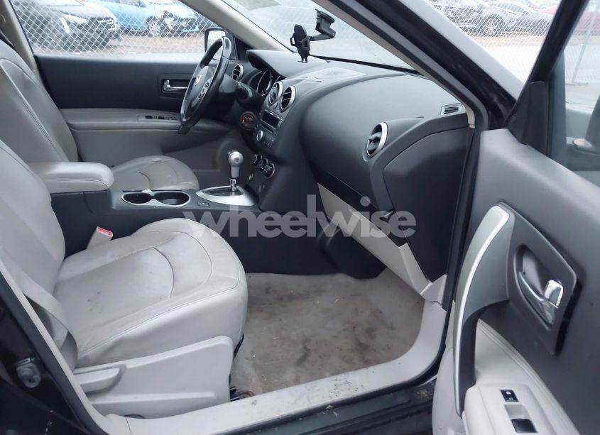 Photo 5 of 2010 Nissan Rogue S/SL/KROM (VIN JN8AS5MV3AW611435)