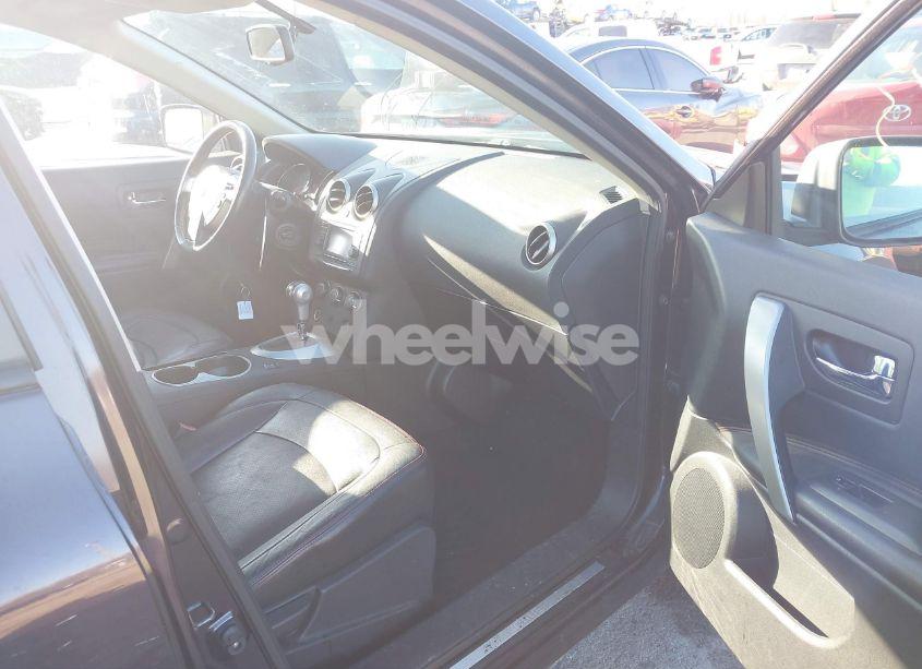 Photo 5 of 2011 Nissan Rogue SV (VIN JN8AS5MV3BW254369)