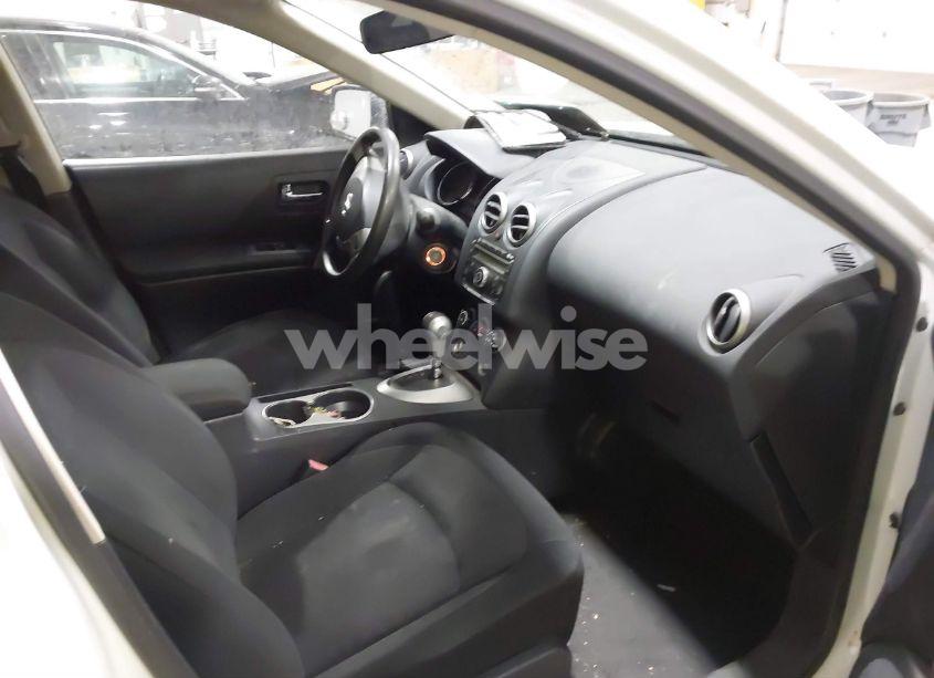 Photo 5 of 2011 Nissan Rogue S (VIN JN8AS5MV3BW280650)