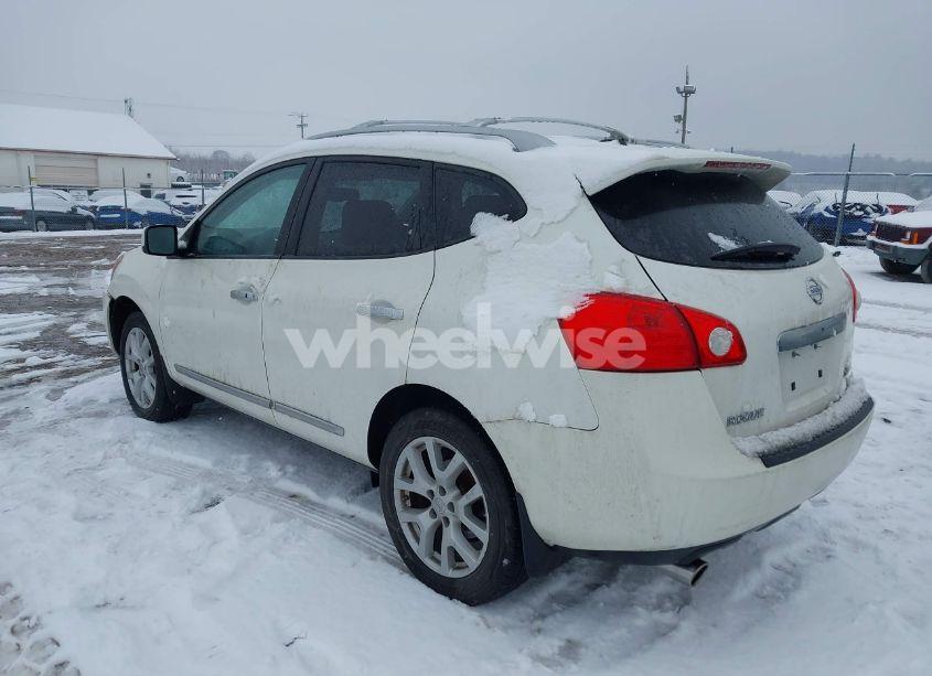 Photo 3 of 2011 Nissan Rogue SV (VIN JN8AS5MV3BW290563)