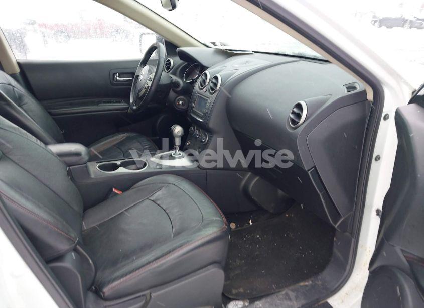 Photo 5 of 2011 Nissan Rogue SV (VIN JN8AS5MV3BW290563)