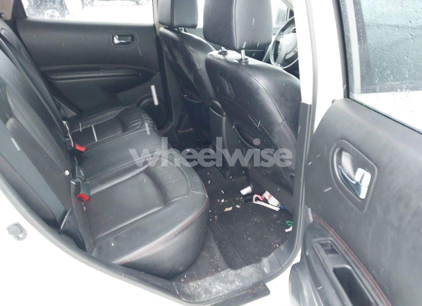 Photo 8 of 2011 Nissan Rogue SV (VIN JN8AS5MV3BW290563)