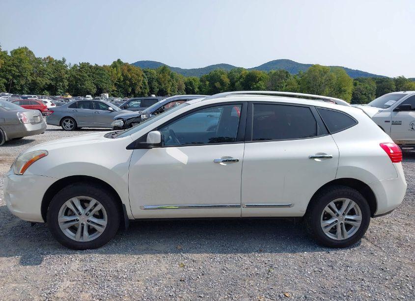 Photo 15 of 2013 Nissan Rogue SV (VIN JN8AS5MV3DW109884)