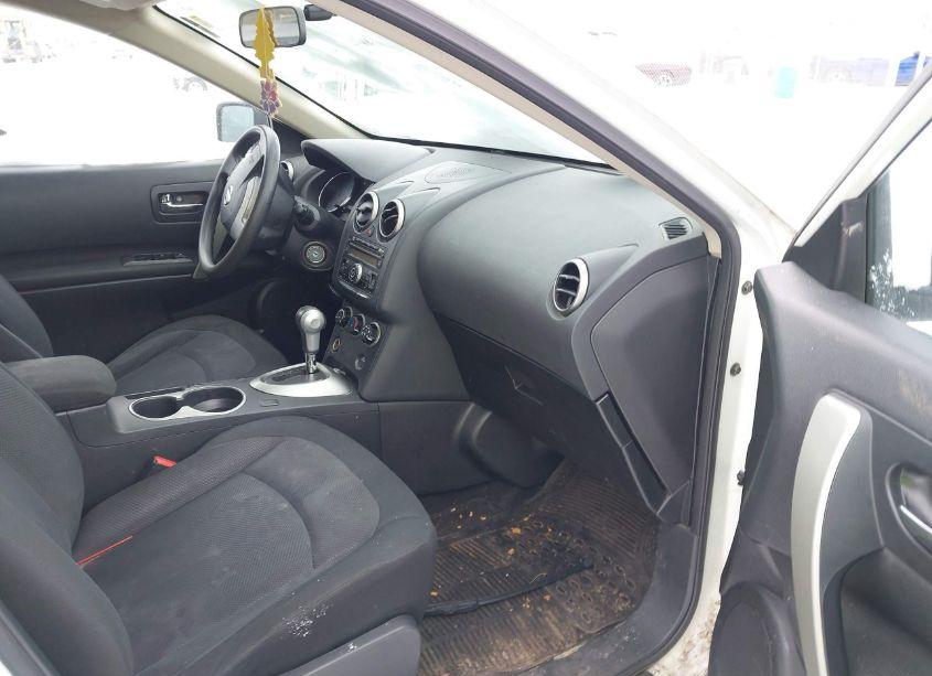 Photo 5 of 2013 Nissan Rogue S (VIN JN8AS5MV3DW125275)