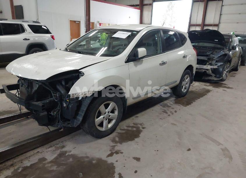 Photo 2 of 2013 Nissan Rogue S (VIN JN8AS5MV3DW147048)