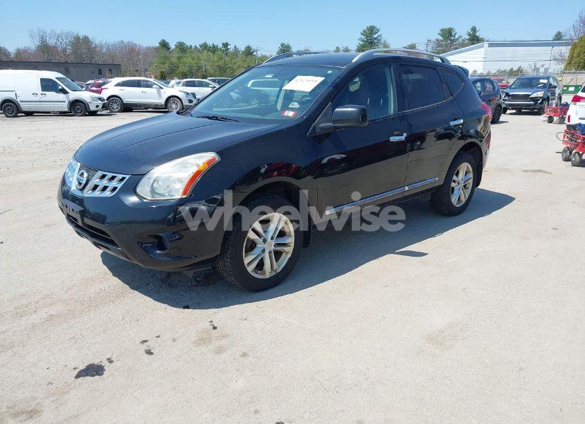 Photo 2 of 2013 Nissan Rogue SV (VIN JN8AS5MV3DW601220)