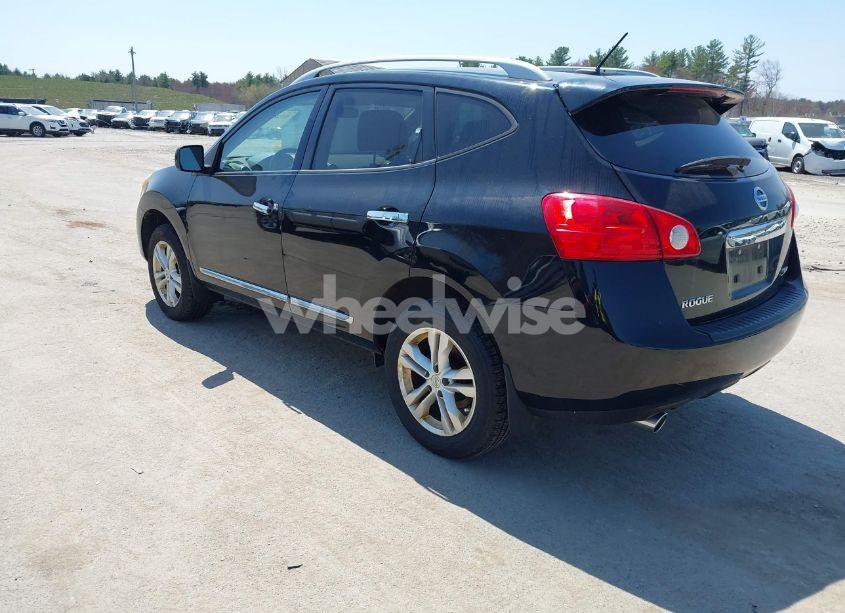 Photo 3 of 2013 Nissan Rogue SV (VIN JN8AS5MV3DW601220)