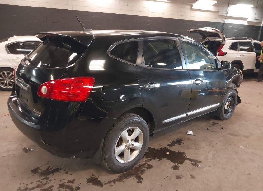 Photo 4 of 2013 Nissan Rogue S (VIN JN8AS5MV3DW612573)