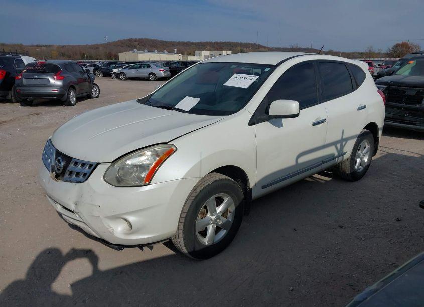 Photo 2 of 2013 Nissan Rogue S (VIN JN8AS5MV3DW618874)