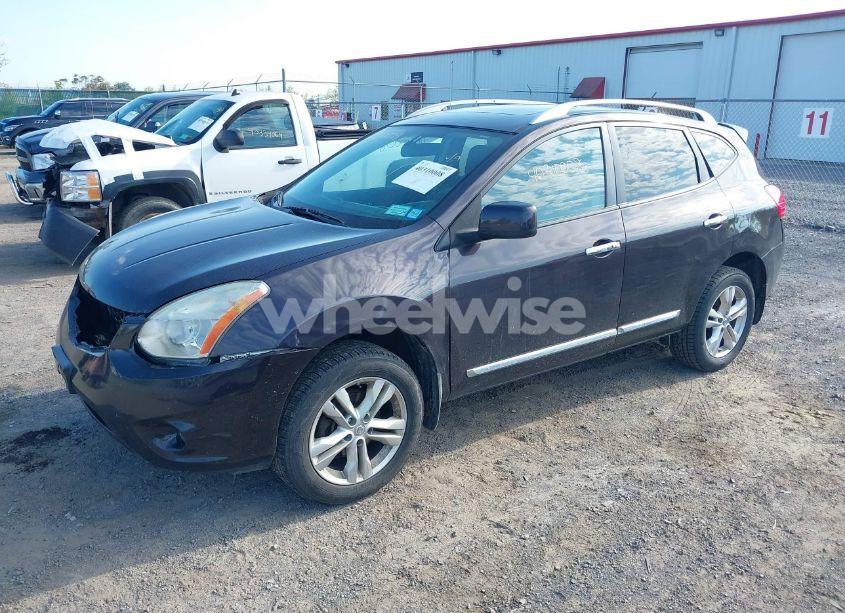 Photo 2 of 2013 Nissan Rogue SV (VIN JN8AS5MV3DW622939)