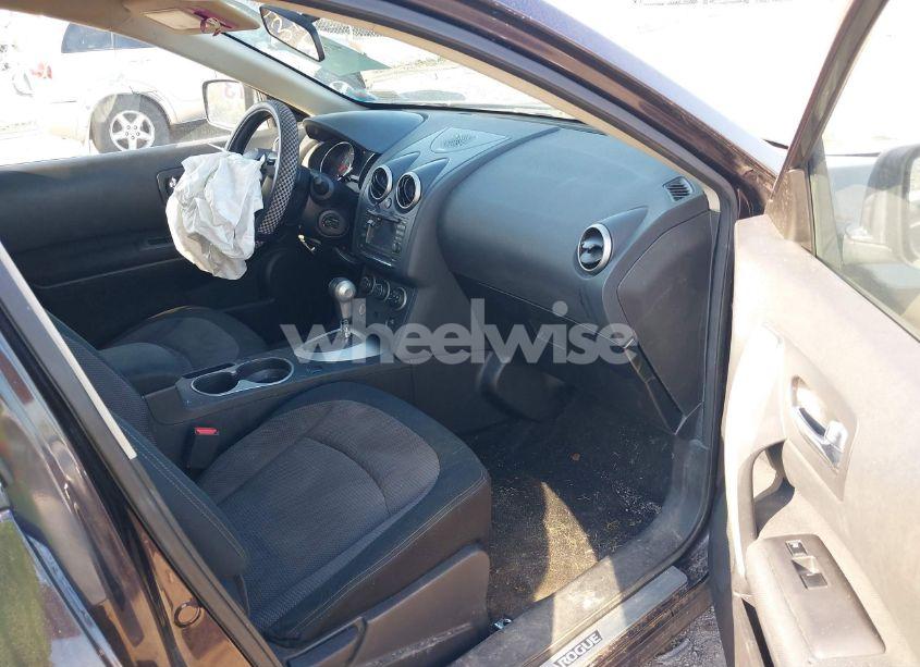 Photo 5 of 2013 Nissan Rogue SV (VIN JN8AS5MV3DW622939)