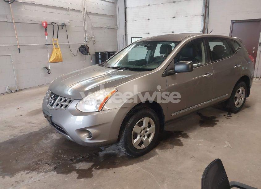 Photo 2 of 2013 Nissan Rogue S (VIN JN8AS5MV3DW623363)