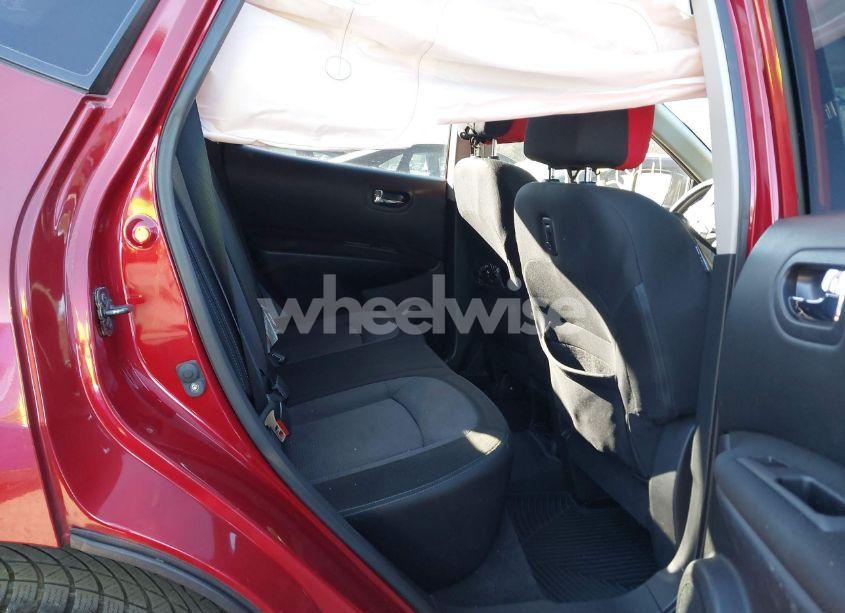 Photo 8 of 2013 Nissan Rogue SV (VIN JN8AS5MV3DW627770)