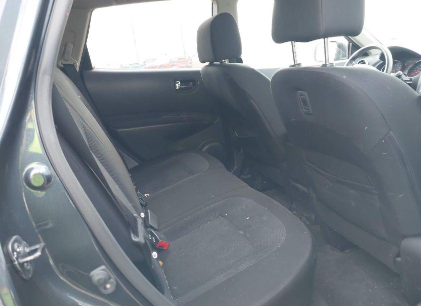 Photo 8 of 2013 Nissan Rogue S (VIN JN8AS5MV3DW644066)