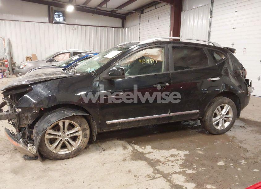 Photo 14 of 2013 Nissan Rogue SV (VIN JN8AS5MV3DW648747)