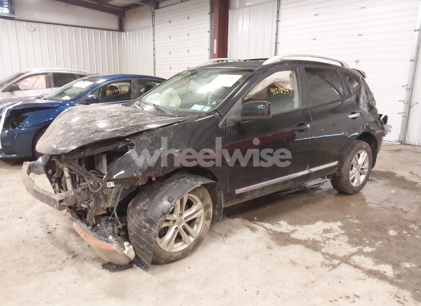 Photo 2 of 2013 Nissan Rogue SV (VIN JN8AS5MV3DW648747)