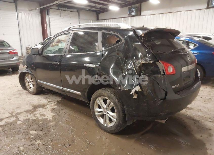 Photo 3 of 2013 Nissan Rogue SV (VIN JN8AS5MV3DW648747)