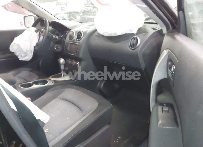 Photo 5 of 2013 Nissan Rogue SV (VIN JN8AS5MV3DW648747)