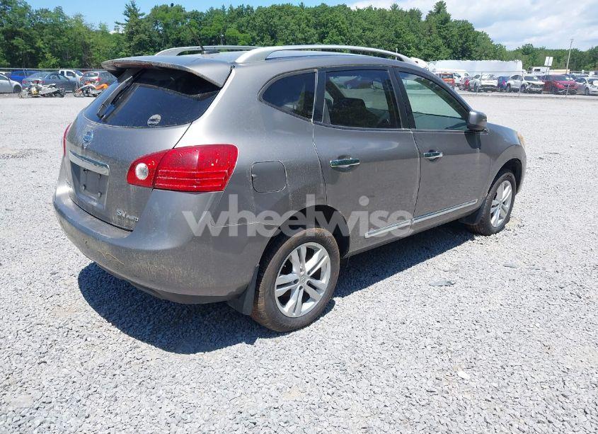 Photo 4 of 2013 Nissan Rogue SV (VIN JN8AS5MV3DW654080)