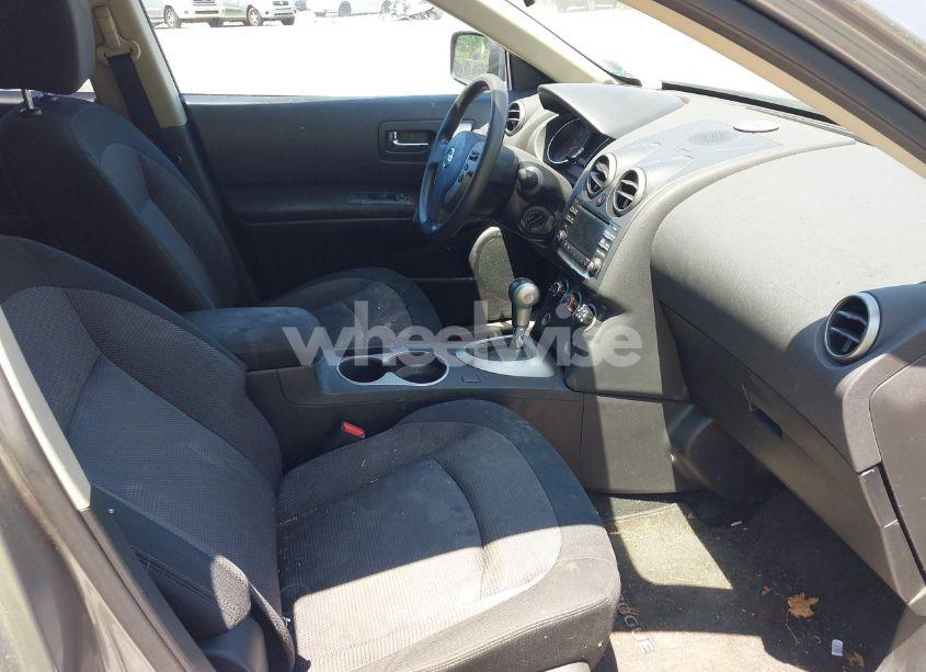 Photo 5 of 2013 Nissan Rogue SV (VIN JN8AS5MV3DW654080)