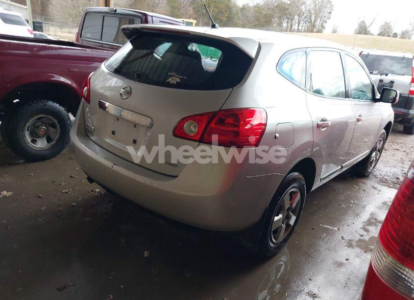 Photo 4 of 2013 Nissan Rogue S (VIN JN8AS5MV3DW660994)