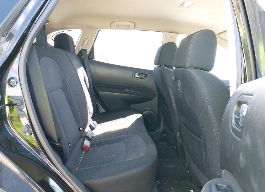 Photo 8 of 2013 Nissan Rogue S (VIN JN8AS5MV3DW661157)