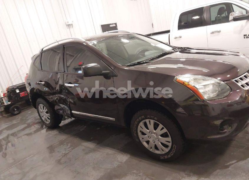 Photo 13 of 2014 Nissan Rogue SELECT S (VIN JN8AS5MV3EW719835)