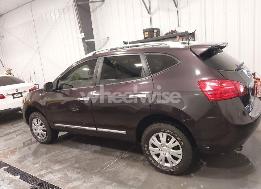 Photo 14 of 2014 Nissan Rogue SELECT S (VIN JN8AS5MV3EW719835)