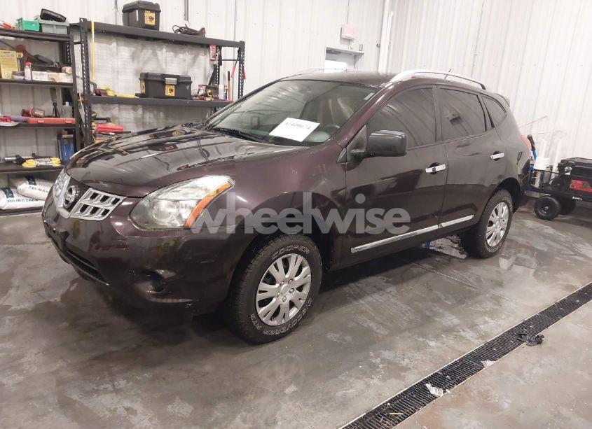Photo 2 of 2014 Nissan Rogue SELECT S (VIN JN8AS5MV3EW719835)