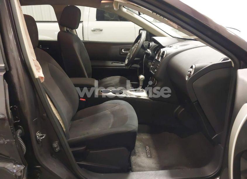 Photo 5 of 2014 Nissan Rogue SELECT S (VIN JN8AS5MV3EW719835)